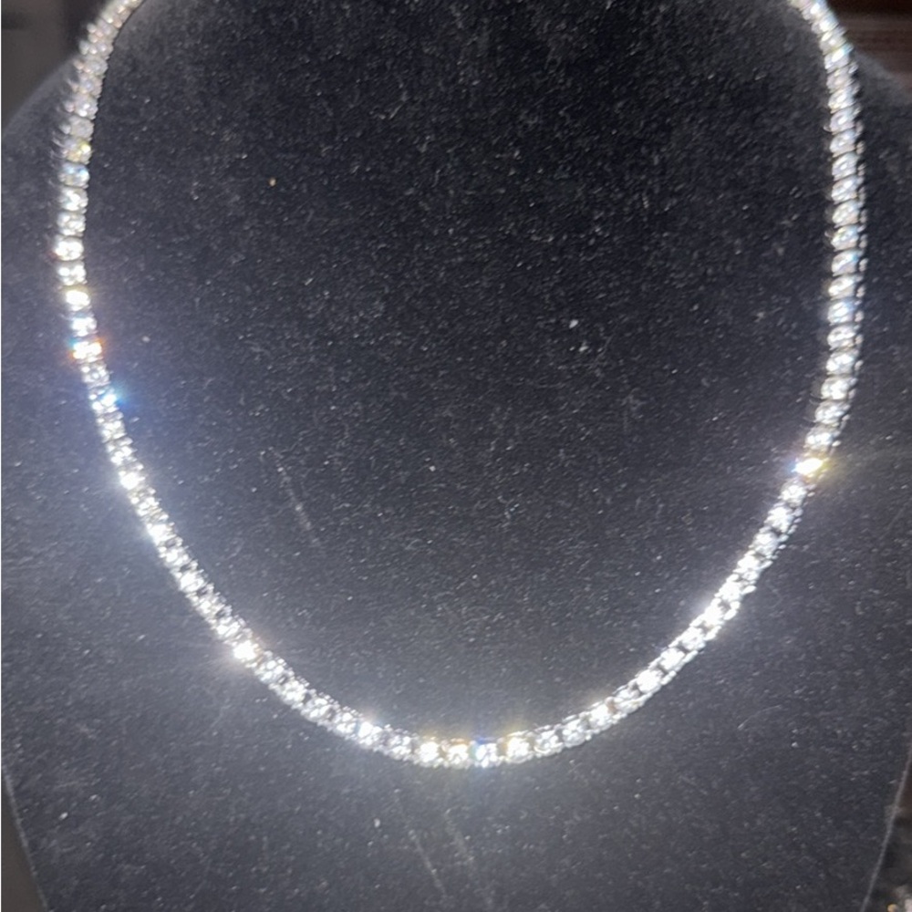Elegant Silver Necklace